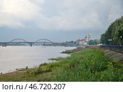 Летний вид с Волжской набережной на Рыбинский мост и Спасо-Преображенский собор. Город Рыбинск, Ярославская область, Россия (2024 год). Стоковое фото, фотограф Елена Коромыслова / Фотобанк Лори