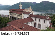 Локарно, церковь Мадонна дель Сассо. Швейцария. Пасмурный день. Locarno, Church of Madonna del Sasso. Switzerland. It's a nasty day. Стоковое видео, видеограф Горшков Александр / Фотобанк Лори