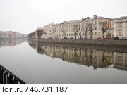 Весенний Петербург. Туманная река Фонтанка (2009 год). Стоковое фото, фотограф Александр Алексеев / Фотобанк Лори