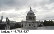 A beautiful view of the great dome of Saint Paul's Cathedral in the City of London. Стоковое фото, фотограф David Kashakhi / Фотобанк Лори