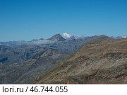 Горная панорама долины Аоста ( Aosta ) с горного массива Монте-Роза (Monte Rosa)  близ Пунта-Индрена (Punta Indren). Регион Аланья-Вальсезия, Италия (2018 год). Стоковое фото, фотограф Дымов Игорь / Фотобанк Лори