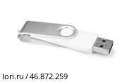 USB-накопитель на белом фоне. Стоковое фото, фотограф Pixel_shot / Фотобанк Лори