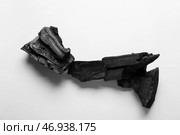 Кусочки древесного угля на белом фоне. Стоковое фото, фотограф Pixel_shot / Фотобанк Лори