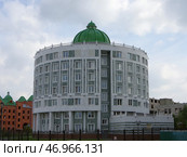 Детская поликлиника №3. Республика Марий Эл, город Йошкар-Ола, ​улица Эшкинина, 4Б (2020 год). Редакционное фото, фотограф Алексей Иванов / Фотобанк Лори