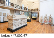 Ancient Roman sarcophagus in National Archaeological Museum of Sofia. Редакционное фото, фотограф Яков Филимонов / Фотобанк Лори