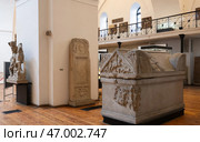 Ancient Roman sarcophagus in National Archaeological Museum of Sofia. Редакционное фото, фотограф Яков Филимонов / Фотобанк Лори