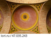 Chernivtsi National University named after Yuriy Fedkovych, details, historical places, travel, vacation, Ukraine (2021 год). Стоковое фото, фотограф Иван Грушевич / Фотобанк Лори