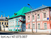 Николоямская улица. Солнечный день. Ранняя весна. Москва. Россия. Редакционное фото, фотограф E. O. / Фотобанк Лори