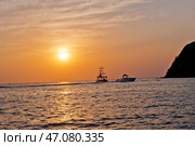Черное море, осень, закат солнца, вечер, Краснодарский , Туапсинский      , Михайловская     бухта (2022 год). Стоковое фото, фотограф Александр Циликин / Фотобанк Лори
