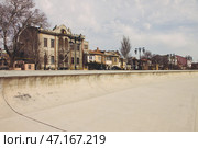 Крым, Евпатория, курорт, архитектура, модерн, набережная, променад, фонари. Редакционное фото, фотограф Андрей Макаренко / Фотобанк Лори