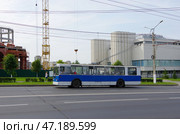 Троллейбус ЗиУ-682Г-012 [Г0А] №699, улица Калинина, город Чебоксары, Чувашская Республика (2020 год). Редакционное фото, фотограф Алексей Иванов / Фотобанк Лори
