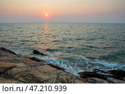 Закат на райском острове Самет, Таиланд. Стоковое фото, фотограф Ирина Яровая / Фотобанк Лори