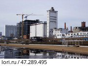 Мукомольный завод Шмидта на набережной Волги. Саратов. Редакционное фото, фотограф Евгений Будюкин / Фотобанк Лори