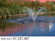 Proletarskaya embankment of the river Upa. Fountain in the river Upa view from the embankment. Tula, Russia, Стоковое фото, фотограф Оксана Медведева / Фотобанк Лори