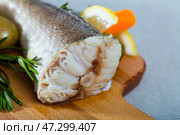 Country style baked merluccius. Стоковое фото, фотограф Яков Филимонов / Фотобанк Лори