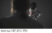 Fencing - women opponents standing in the pose and putting on protective helmets. Стоковое видео, видеограф Константин Шишкин / Фотобанк Лори