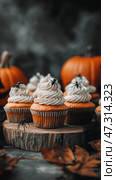 Delicious Halloween Cupcakes Decorated With Spiders and Webs on a Wooden Platter. Стоковое AI-изображение, AI-художник Юлия Гапеенко / Фотобанк Лори