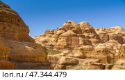 Petra. Wadi Musa, Jordan, panoramic view of Siq Gorge canyon sandstone cliffs and rocks at daytime (2023 год). Стоковое фото, фотограф Сергей Богомяко / Фотобанк Лори