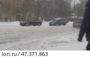 Снегопад в Москве. Неубранные дороги. Редакционное видео, видеограф Семён Прудий / Фотобанк Лори