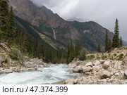 Barskoon Gorge in Kyrgyzstan (2022 год). Стоковое фото, фотограф Юлия Белоусова / Фотобанк Лори