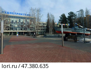Бизнес-центр Судостроитель, Тюмень, март, 2025, ул. Новгородская 10. Редакционное фото, фотограф Елена Борисова / Фотобанк Лори