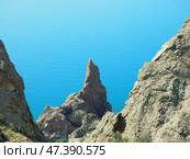 Скалы в Карадагском заповеднике в Крыму (2013 год). Редакционное фото, фотограф Николай Рыбин / Фотобанк Лори