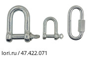 Скоба для якорных цепей из нержавеющей стали с винтовым штифтом. Stainless Steel Anchor Chains Shackles with Screw Pin on a white background. Стоковое фото, фотограф Татьяна Д / Фотобанк Лори
