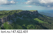 Summer landscape in Caucasus Mountains. Стоковое видео, видеограф Михаил Коханчиков / Фотобанк Лори