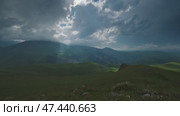 Mountain landscape with sun rays. Стоковое видео, видеограф Михаил Коханчиков / Фотобанк Лори