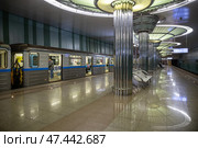 Nizhny Novgorod metro, Strelka station (2023 год). Редакционное фото, фотограф Юлия Бабкина / Фотобанк Лори