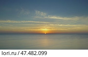 Sunrise over sea, timelapse. Стоковое видео, видеограф Михаил Коханчиков / Фотобанк Лори