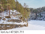 Winter Landscape of Talc Stone Lake in Bazhov Nature Park, Sysert, Russia. Стоковое фото, фотограф Ирина Кононова / Фотобанк Лори