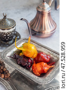 A colorful assortment of Churchella oriental treats on a decorative tray. Ramadan, Uraza Bayram. Стоковое фото, фотограф Оксана Медведева / Фотобанк Лори
