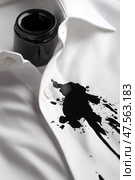 Ink bottle staining a white shirt, clumsiness or deliberate act. Стоковое AI-изображение, AI-художник Юрий Поздников / Фотобанк Лори