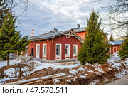 Корпус психиатрической лечебницы им. Кащенко на Ульянова в Нижнем Новгороде. Редакционное фото, фотограф Илья Старков / Фотобанк Лори