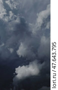 Lot of lightning during a thunderstorm. Стоковое видео, видеограф Михаил Коханчиков / Фотобанк Лори
