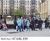 Город Тюмень. Пункт пропуска в место проведения общественных мероприятий (2017 год). Стоковое фото, фотограф Александр Тараканов / Фотобанк Лори
