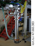 The emitter of an experimental vacuum medical nuclear high-voltage accelerator for the treatment of cancerous tumors. Стоковое фото, фотограф Сергей Фролов / Фотобанк Лори