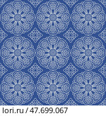 Blue Ornamental Seamless Pattern with Buddhist Wheel of Samsara and Azulejo Tile Motifs. Стоковая иллюстрация, иллюстратор Пискунова Марина / Фотобанк Лори