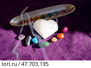 seven chakras stones, energy healing concept. Стоковое фото, фотограф Anastasy Yarmolovich / Фотобанк Лори