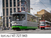 Парад трамваев в Москве. Трамвай 71-135 (ЛМ-2000) Редакционное фото, фотограф Сергей Чупахин / Фотобанк Лори