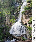 Водопад Камышлинский. Республика Алтай, лето. Kamyshlinsky waterfall. Altai Republic, summer. Стоковое фото, фотограф Денис Баданин / Фотобанк Лори