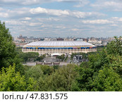 Russia, Moscow 23 May 2024, Luzhniki stadium in Moscow, veiw from Vorobyovy Hills viewpoint (2018 год). Стоковое фото, фотограф Фотограф / Фотобанк Лори