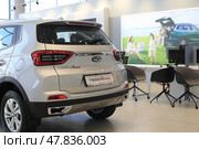 Автомобиль CHERY в автосалоне Авторусь. Московская область, Подольск, пр-т Юных Ленинцев, дом 1И. Редакционное фото, фотограф Яна Королёва / Фотобанк Лори