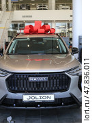 Автомобиль HAVAL JOLION в автосалоне Авторусь. Московская область, Подольск, пр-т Юных Ленинцев, дом 1И. Редакционное фото, фотограф Яна Королёва / Фотобанк Лори