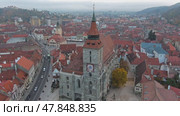 Brasov old town in autumn (2023 год). Стоковое видео, видеограф Михаил Коханчиков / Фотобанк Лори