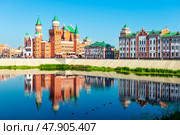 Picturesque Republican Puppet Theater in Yoshkar-Ola on the river embankment. Russia (2022 год). Стоковое фото, фотограф Константин Лабунский / Фотобанк Лори