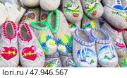 Traditional russian felted boots of different design and patterns. Редакционное видео, видеограф FotograFF / Фотобанк Лори