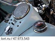 Панель приборов и бак мотоцикла Harley-Davidson (2015 год). Редакционное фото, фотограф Юрий Анатольевич Ложкин / Фотобанк Лори