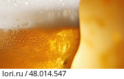 glass froth beer drink froth ai generated. Стоковое AI-изображение, AI-художник Vectorwin / Фотобанк Лори